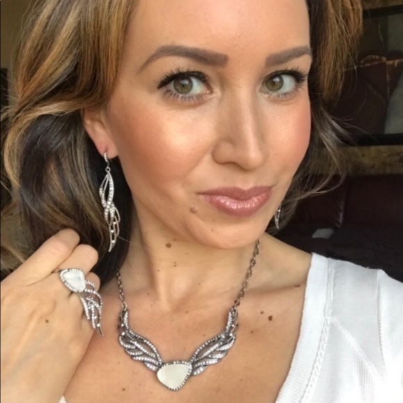 Wing Statement Necklace - Picture 2 of 5